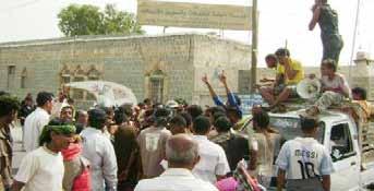 هادي يجمد بعض ا من األموال التي نهبها صالح االغتياالت تدشن عامها اجلديد بعدد من الساسة والعسكريني بعد اختتام فعاليات الحوار ترقب شعبي للتعديالت التي وعد بها هادي الثالثاء 27 ربيع أول 1435 ه الموافق