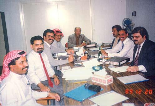 )8( اأجنازات جمعية املهندSسني البحرينية اأثناء رئاSسة هûشام ( 1986-1990( اإعداد التüصاميم الهندSسية ملقر اجلمعية وطرح املûشروع للمناقüصة والبدء يف البناء )13 يناير 1990(.
